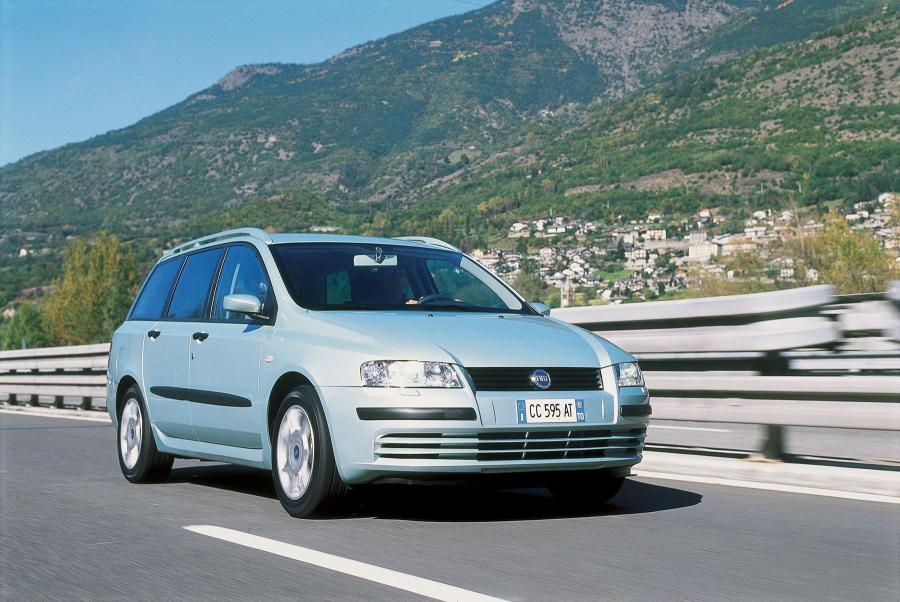  Fiat Stilo Wagon 2002 года  (фото 16 из 69)